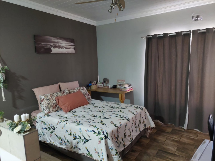 To Let 4 Bedroom Property for Rent in Adamayview North West